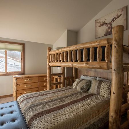 เครสต์ บิวต์ เมาน์เท็น รีสอร์ต พร็อพเพอร์ตี้ Hotel Mount Crested Butte ภายนอก รูปภาพ