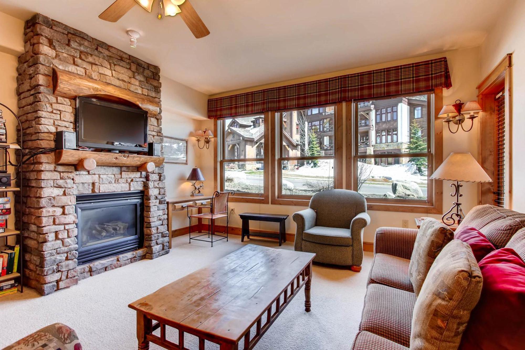 เครสต์ บิวต์ เมาน์เท็น รีสอร์ต พร็อพเพอร์ตี้ Hotel Mount Crested Butte ภายนอก รูปภาพ