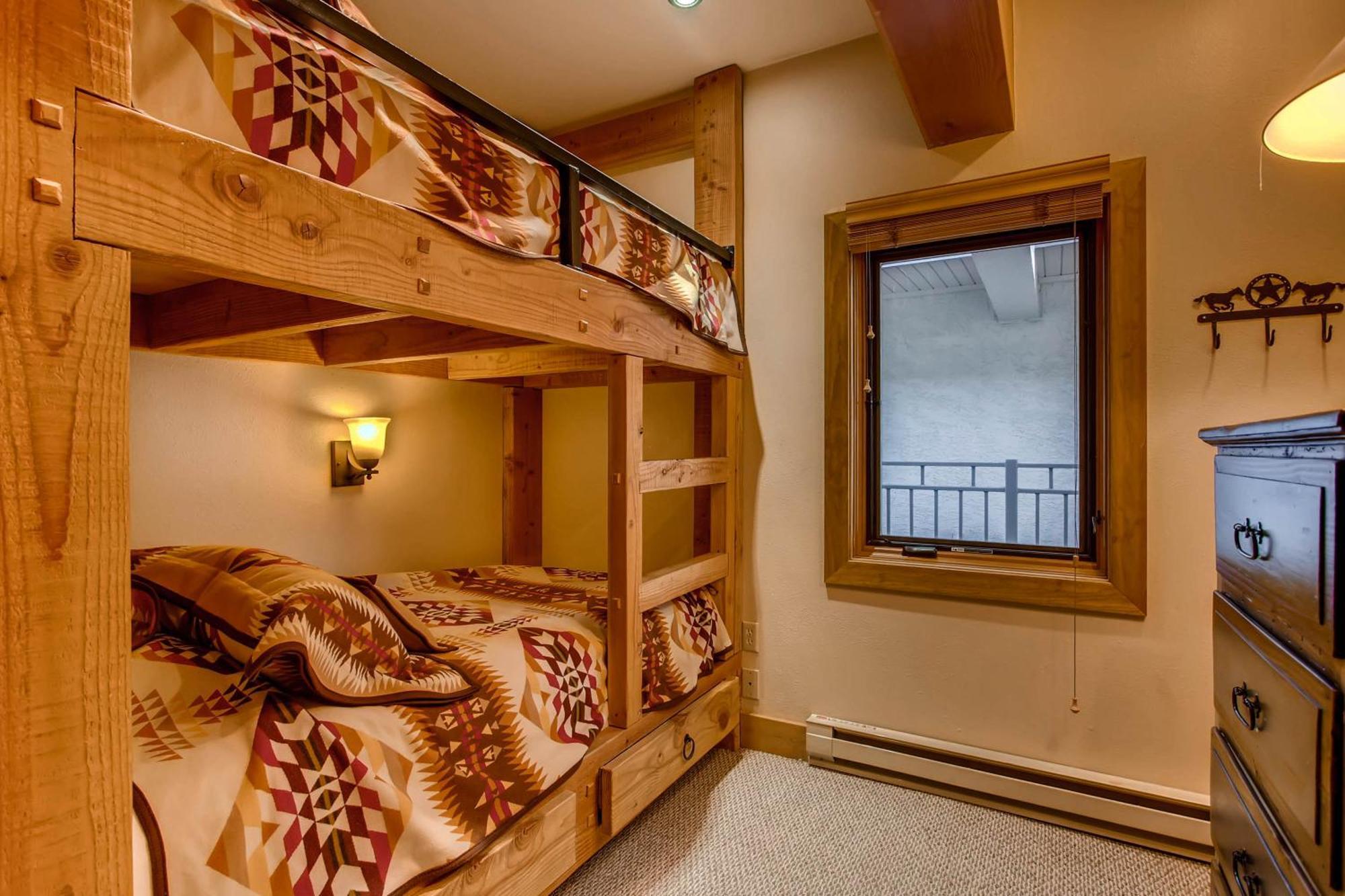 เครสต์ บิวต์ เมาน์เท็น รีสอร์ต พร็อพเพอร์ตี้ Hotel Mount Crested Butte ภายนอก รูปภาพ