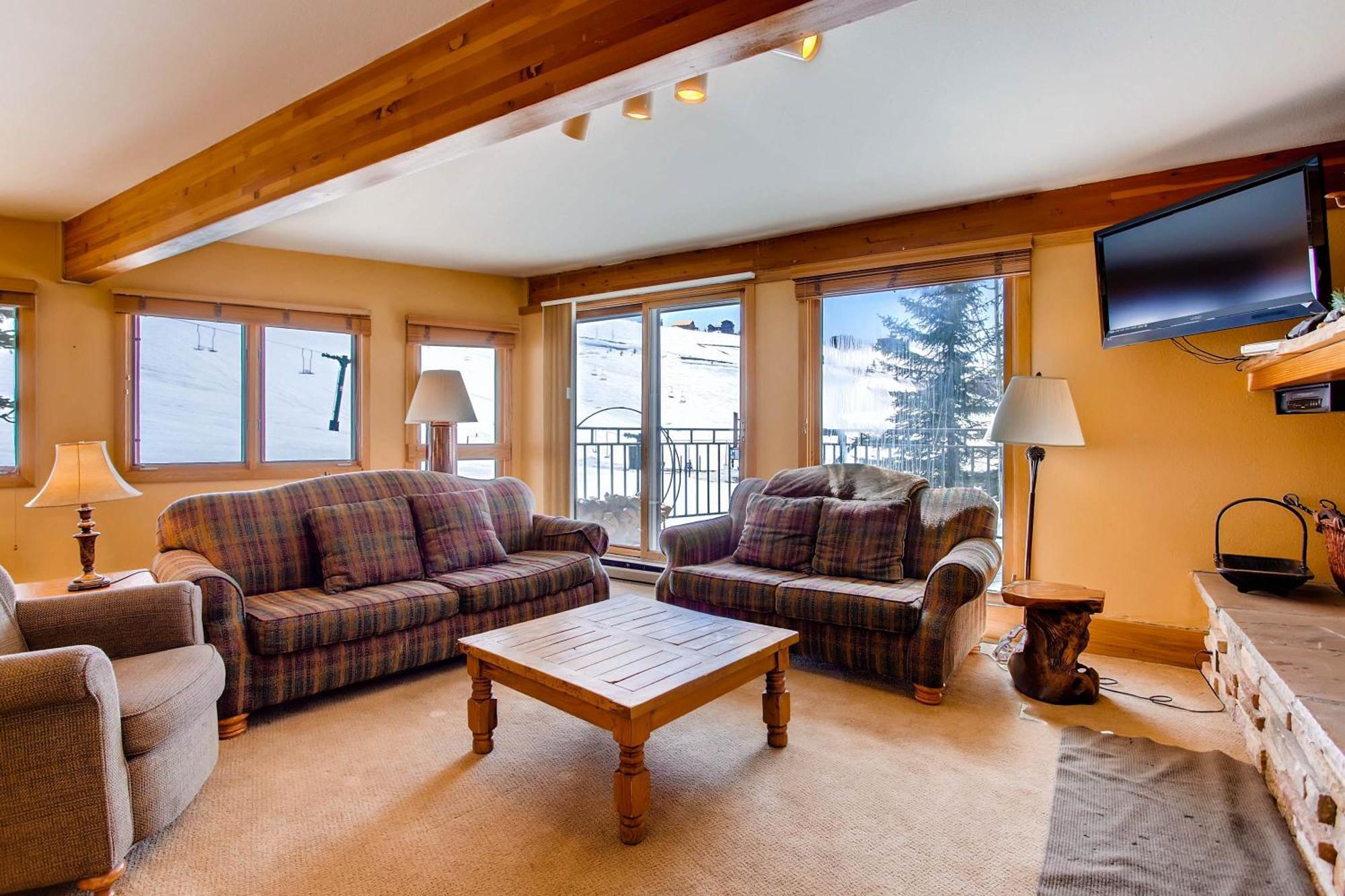 เครสต์ บิวต์ เมาน์เท็น รีสอร์ต พร็อพเพอร์ตี้ Hotel Mount Crested Butte ภายนอก รูปภาพ