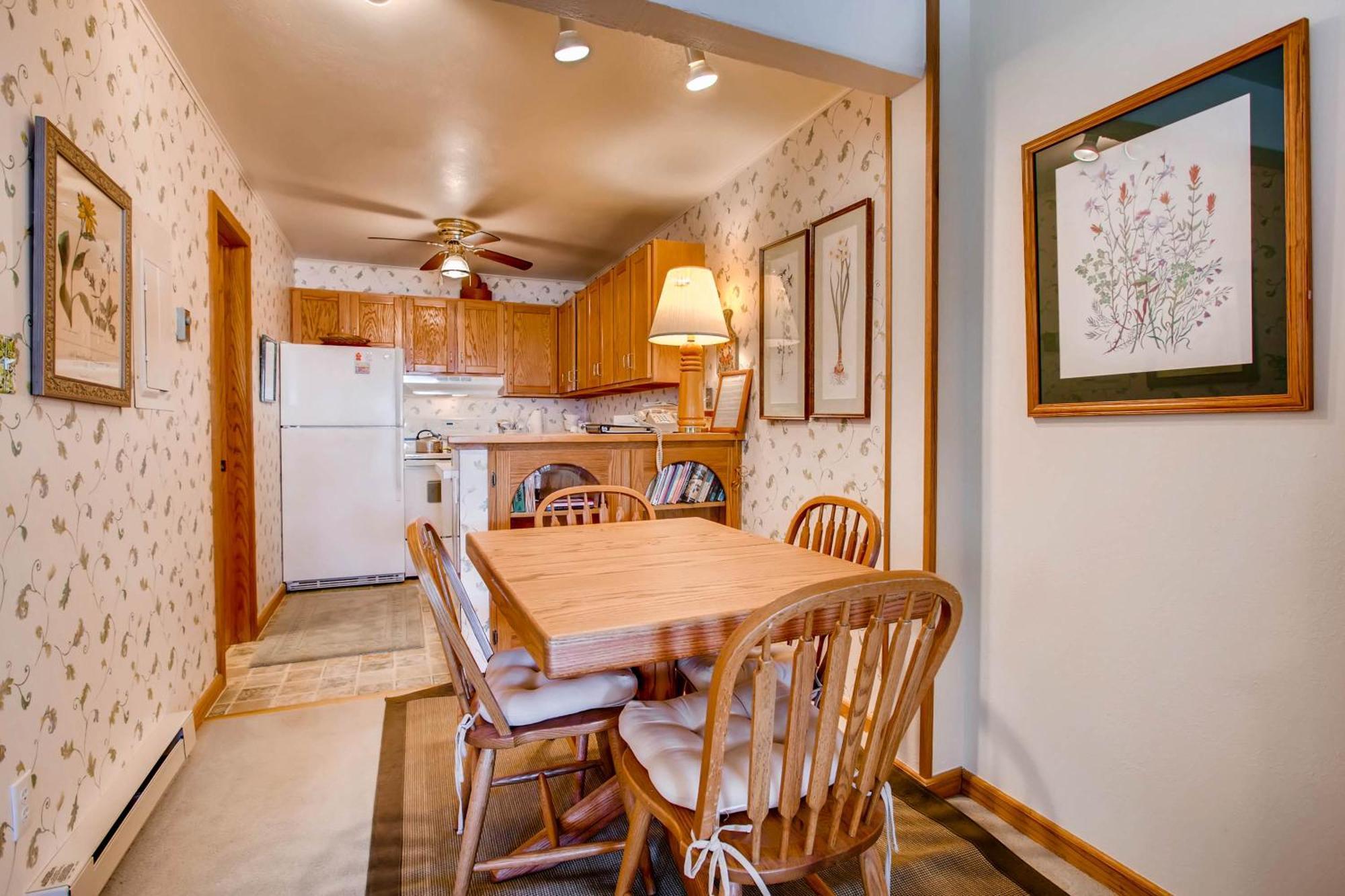 เครสต์ บิวต์ เมาน์เท็น รีสอร์ต พร็อพเพอร์ตี้ Hotel Mount Crested Butte ภายนอก รูปภาพ